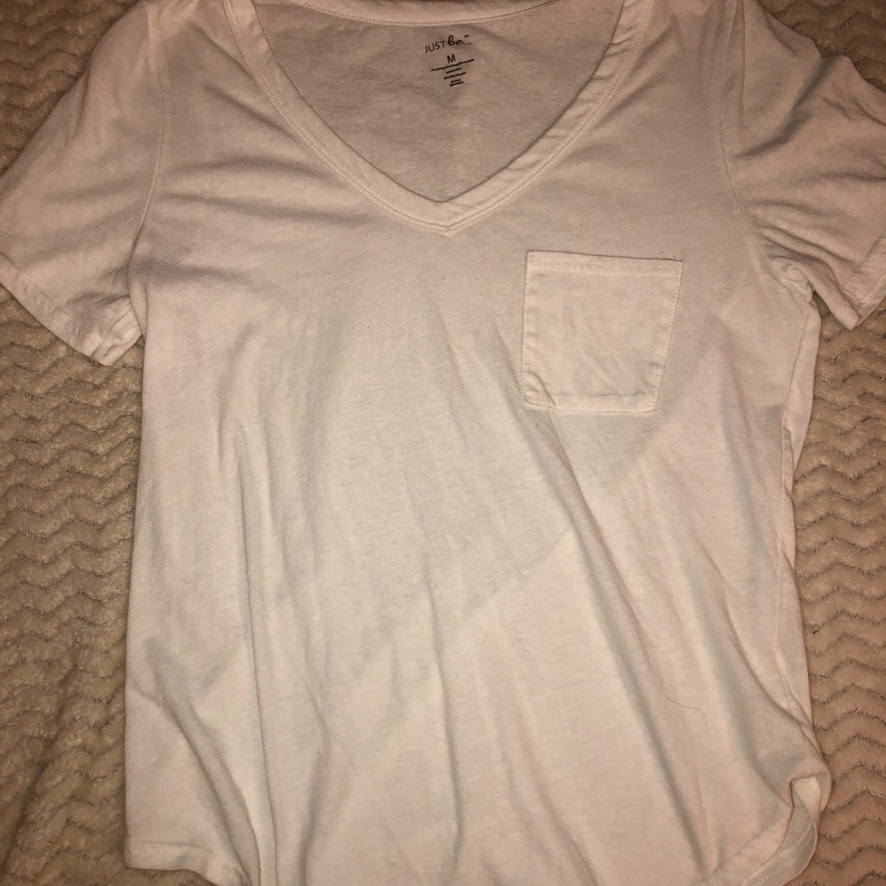 Just be medium whit shirt